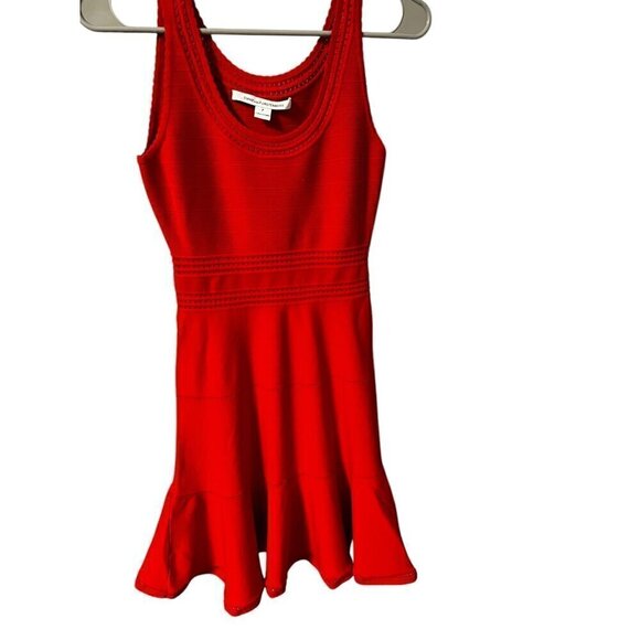 Diane Von Furstenberg Red Sleeveless Knit Flared Hem Dress P - Picture 4 of 9